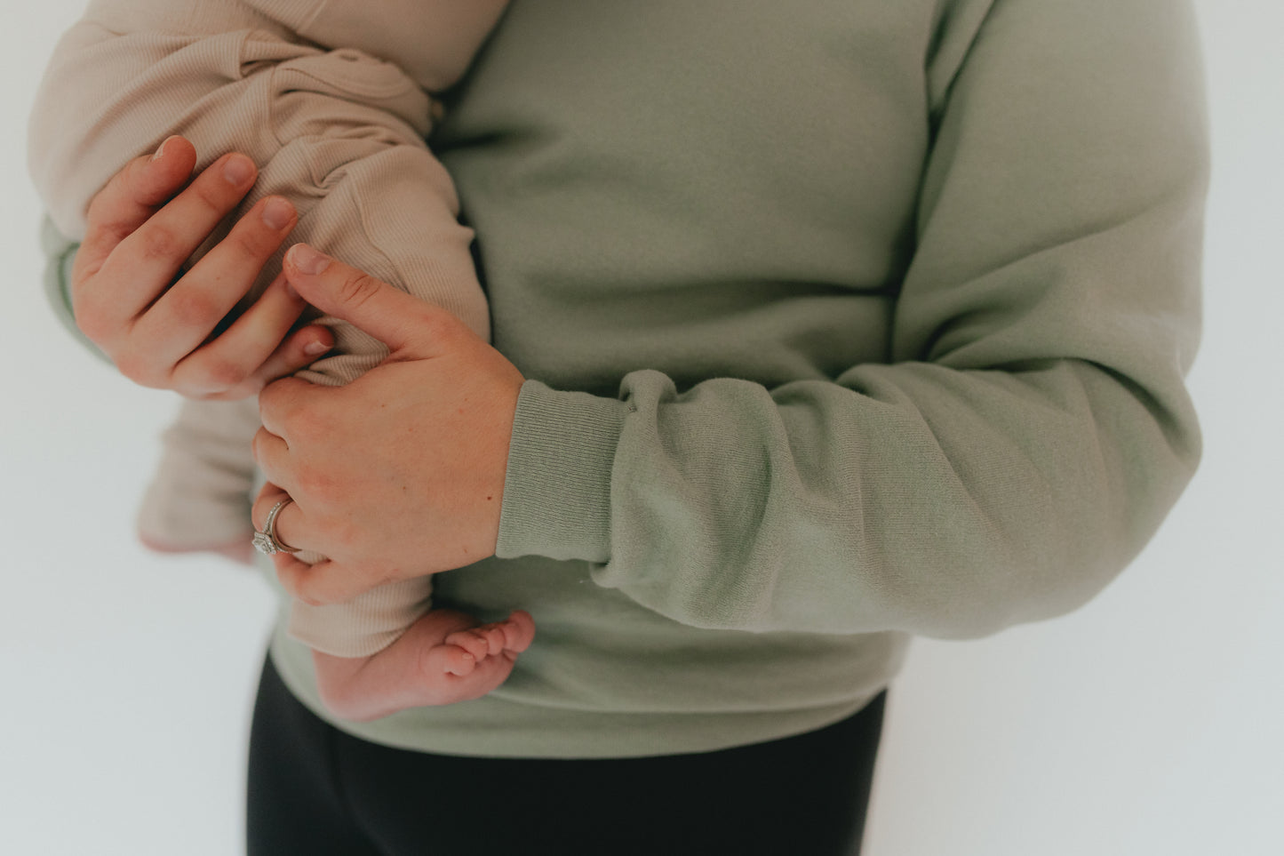 Faith Ladies Pullover